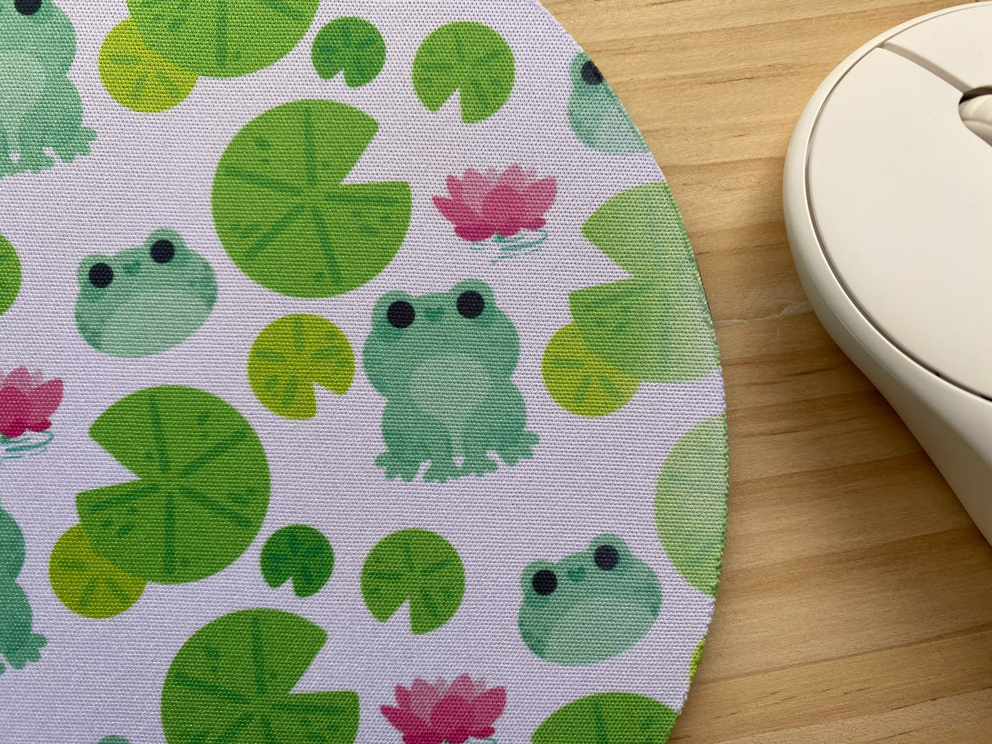 SECONDS Froggy Mousepad | Neoprene Mouse Mat